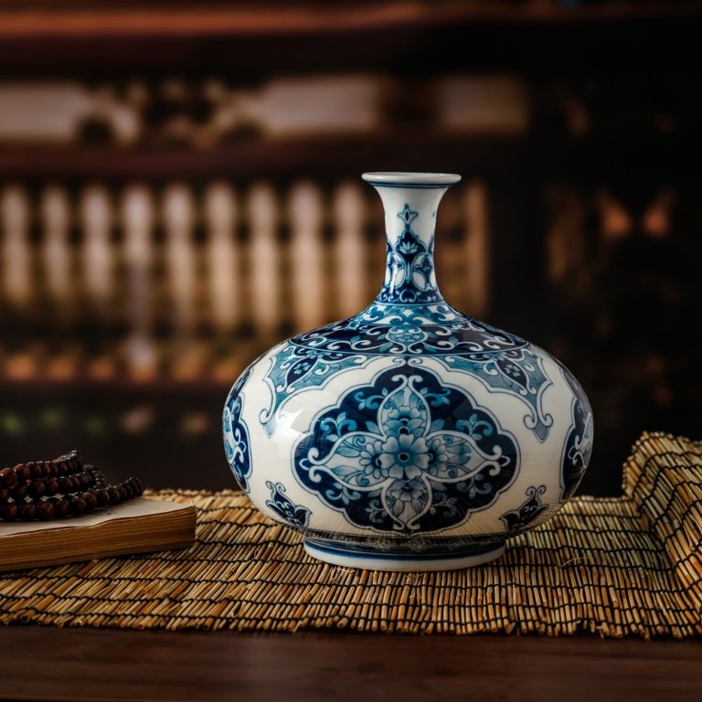 Bình Hút Tài Lộc Hoa Văn Tràm