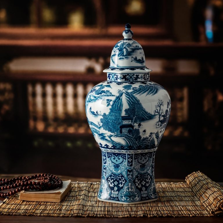 Bình Vung Cao Sơn Thủy Men Lam