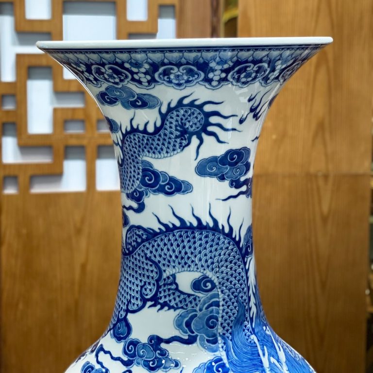 Lọ lộc bình Cá Chép Vượt Vũ Môn men lam (cao 1m45)